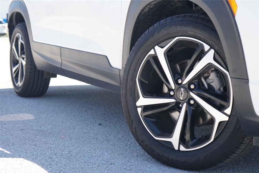 2021 Chevrolet Trailblazer - Image 2