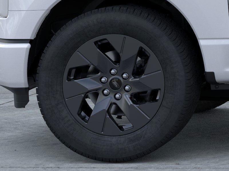 2025 Ford F-150 Lightning - Image 19