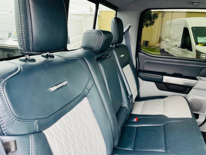 2024 Ford Super Duty F-350 - Image 24