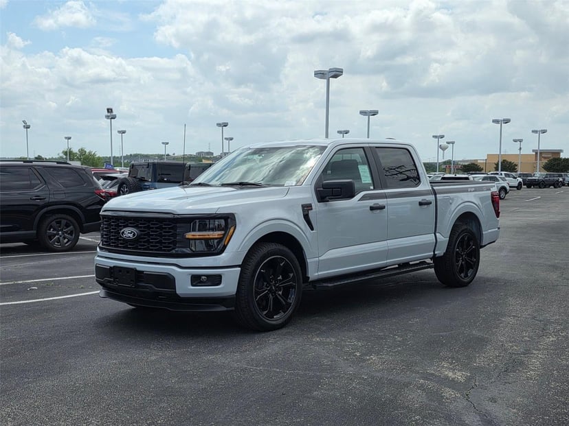 2025 Ford F-150 - Image 8