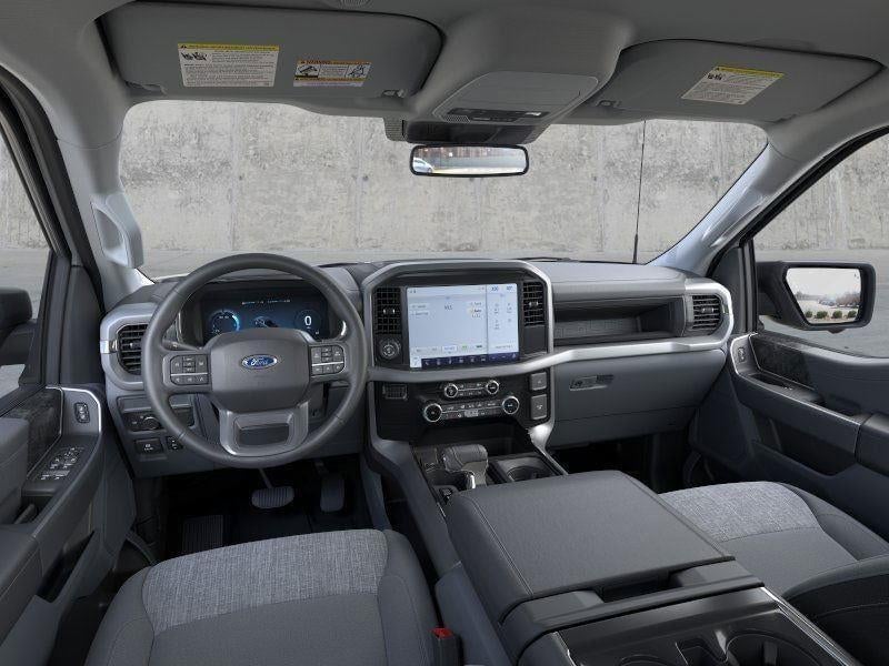 2025 Ford F-150 Lightning - Image 9