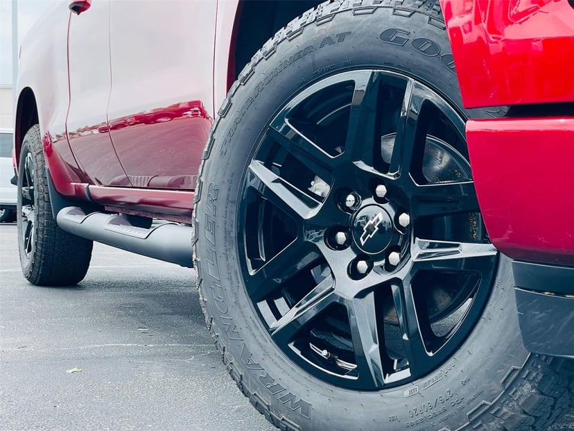 2026 Chevrolet Silverado 1500 - Image 2