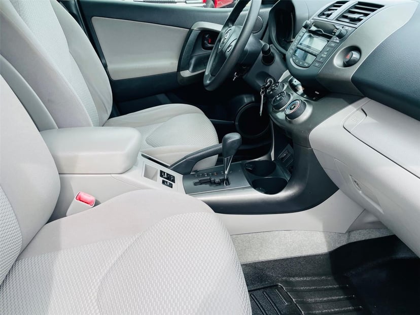2011 Toyota RAV4 - Image 19