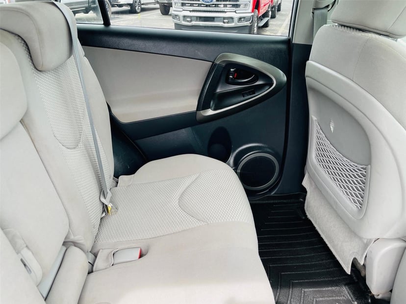 2011 Toyota RAV4 - Image 24