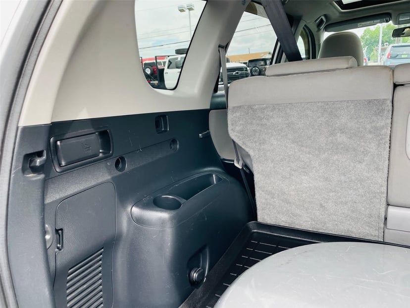 2011 Toyota RAV4 - Image 32