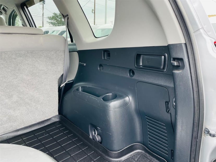 2011 Toyota RAV4 - Image 33