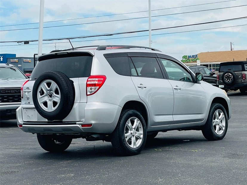 2011 Toyota RAV4 - Image 4