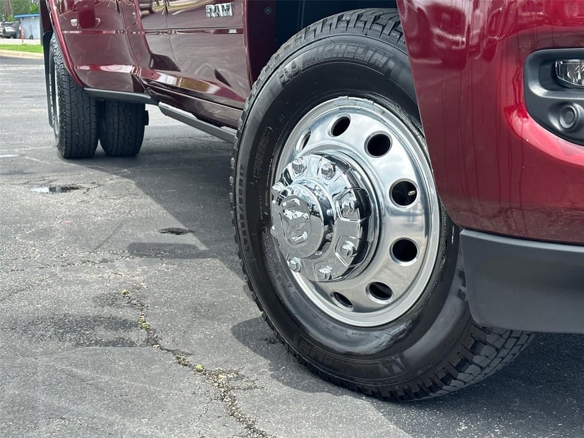 2024 RAM 3500 - Image 2