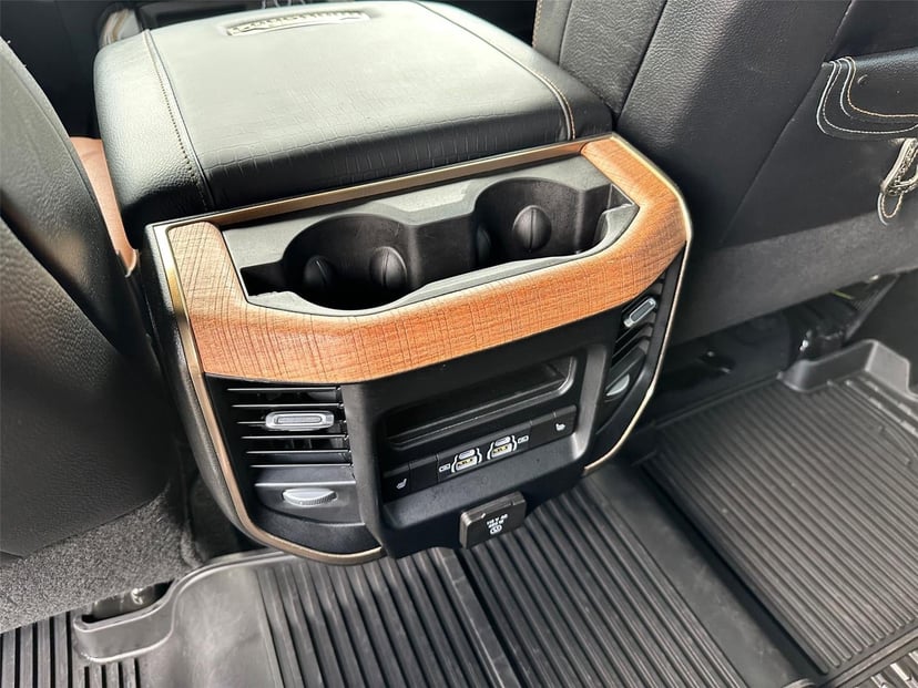 2024 RAM 3500 - Image 27