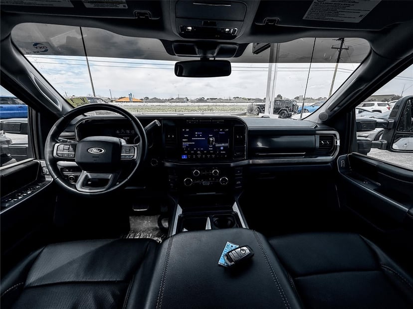 2024 Ford F-250 - Image 9