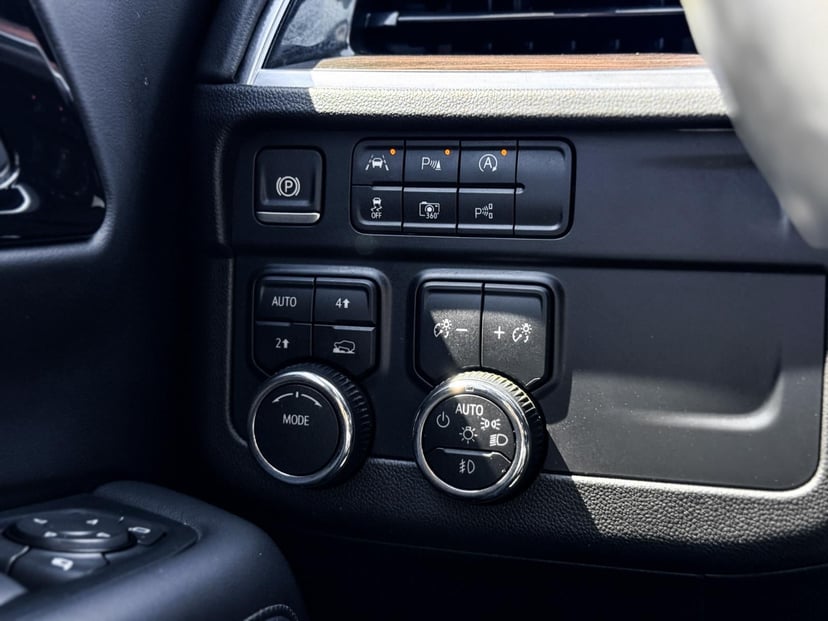2025 Chevrolet Tahoe - Image 17