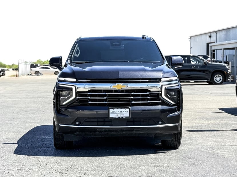 2025 Chevrolet Tahoe - Image 2
