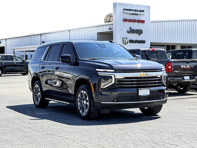 2025 Chevrolet Tahoe - Image 3