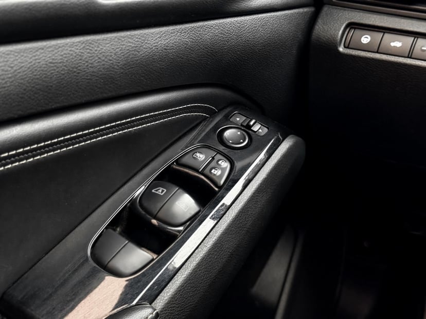 2020 Nissan Altima - Image 17
