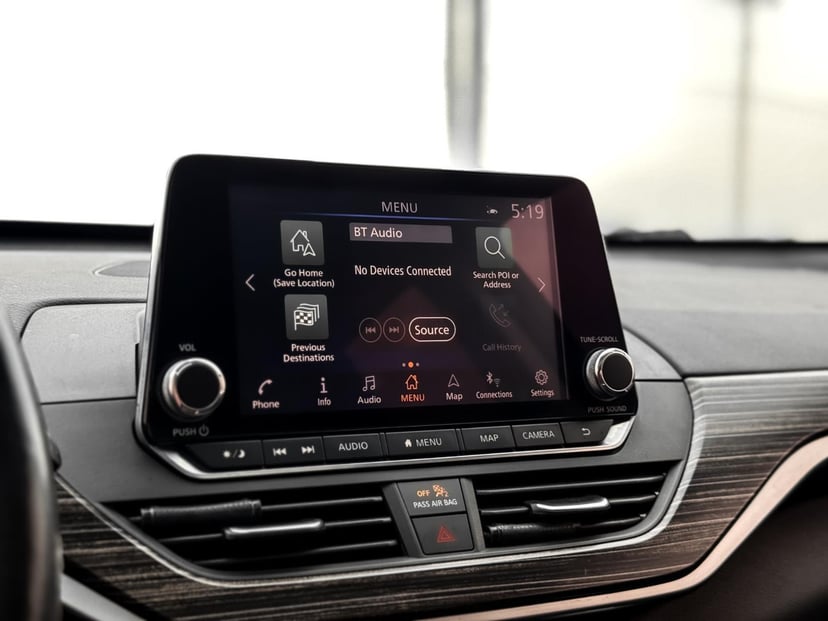 2020 Nissan Altima - Image 22