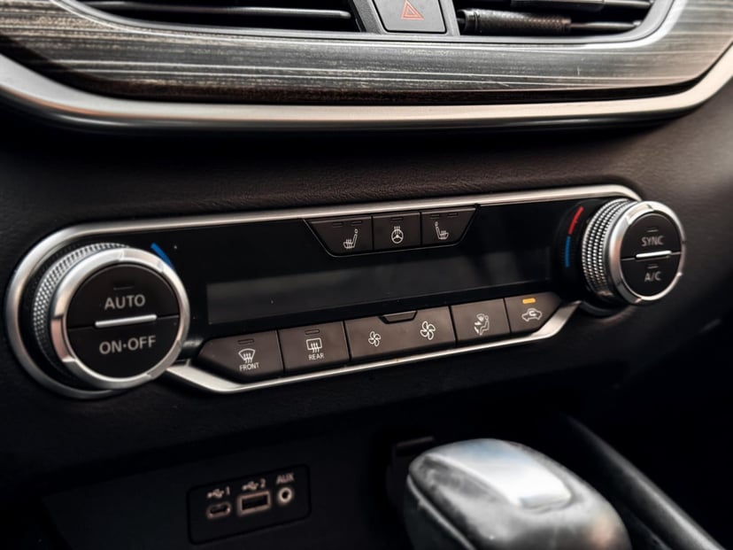 2020 Nissan Altima - Image 23