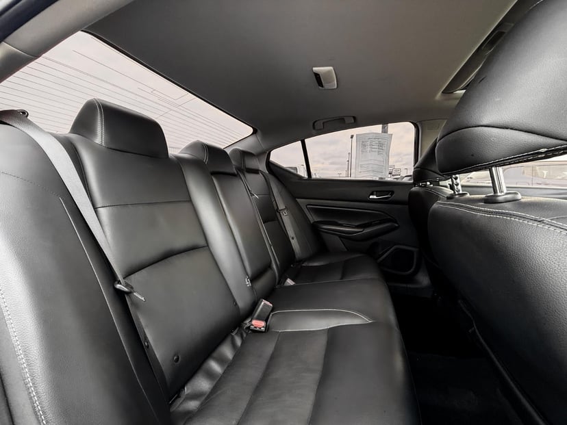 2020 Nissan Altima - Image 26