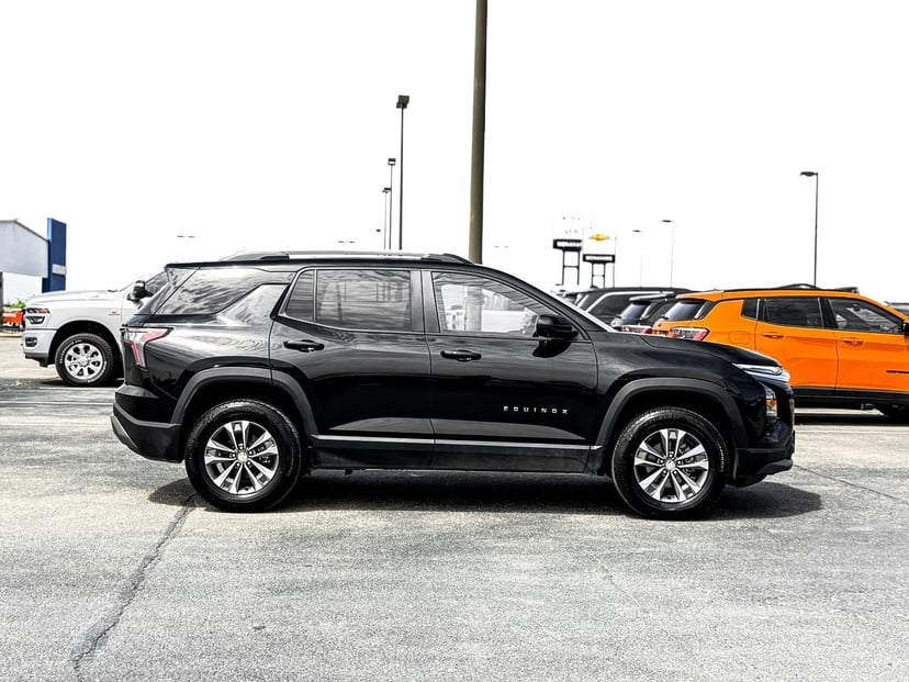 2025 Chevrolet Equinox - Image 4