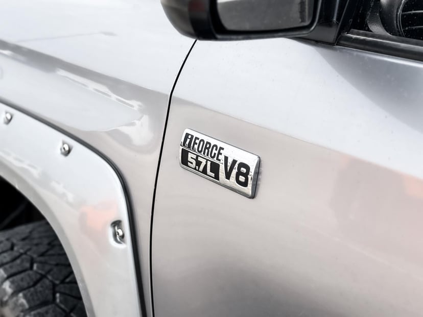 2015 Toyota Tundra 4WD Truck - Image 13
