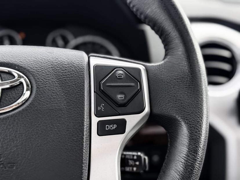 2015 Toyota Tundra 4WD Truck - Image 20