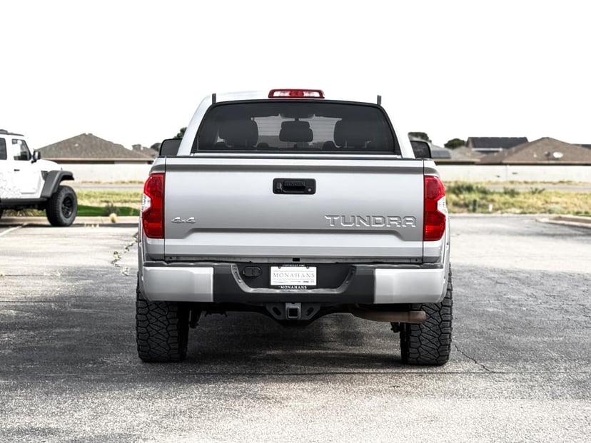 2015 Toyota Tundra 4WD Truck - Image 7