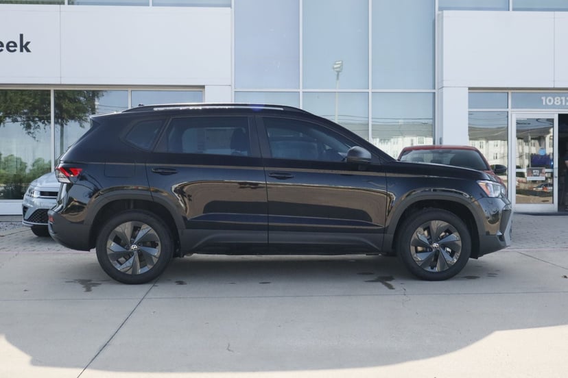 2026 Volkswagen Taos - Image 3