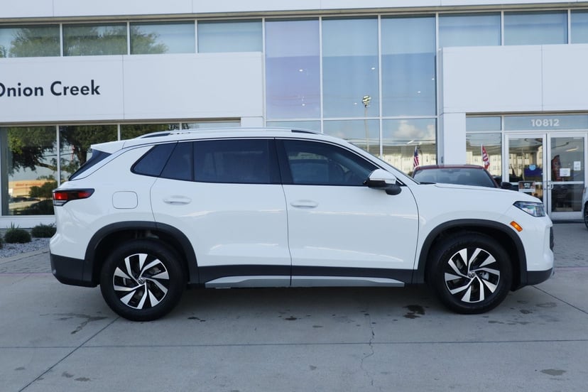 2026 Volkswagen Tiguan - Image 2