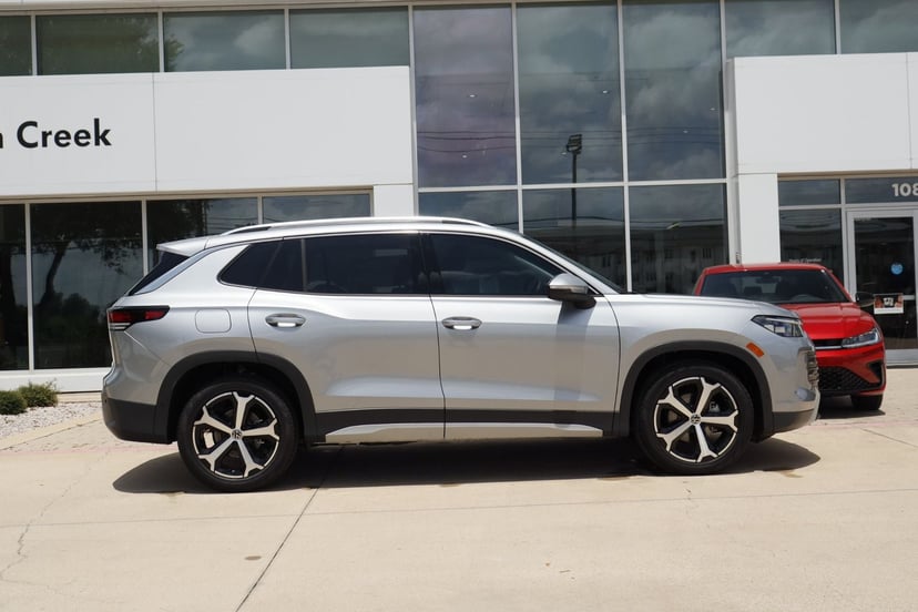 2026 Volkswagen Tiguan - Image 1