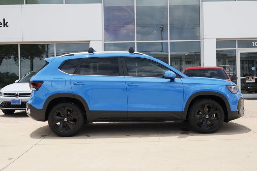 2026 Volkswagen Taos - Image 2