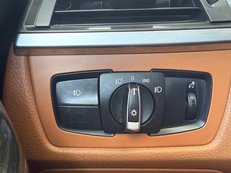 2014 BMW 3-Series - Image 24