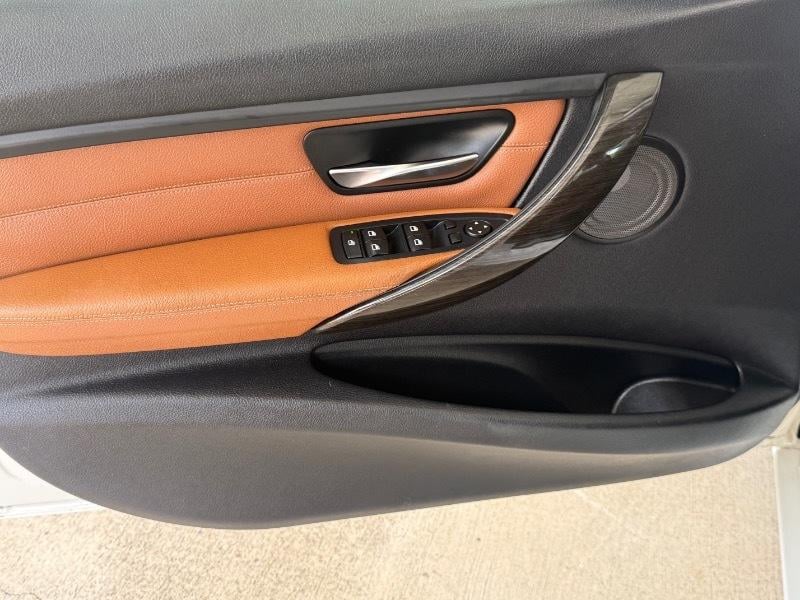 2014 BMW 3-Series - Image 43