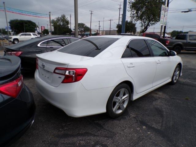 2014 TOYOTA Camry - Image 2