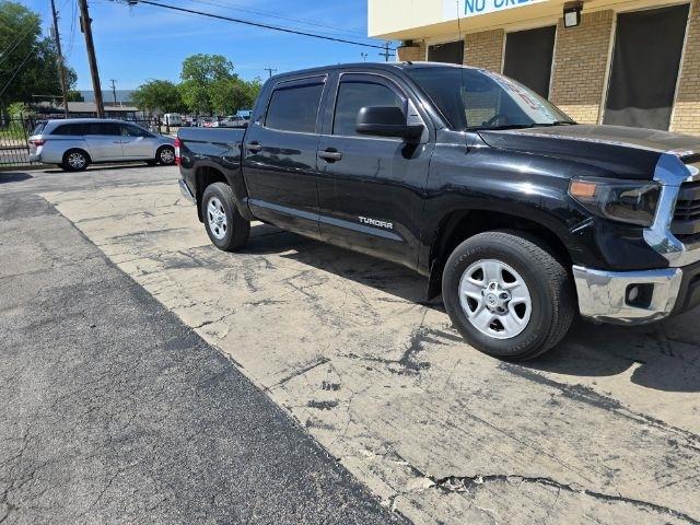 2015 TOYOTA Tundra - Image 2
