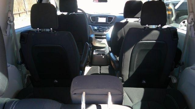 2022 CHRYSLER Voyager - Image 6