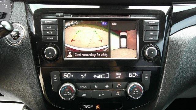 2019 NISSAN Rogue - Image 11
