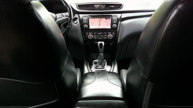 2019 NISSAN Rogue - Image 17