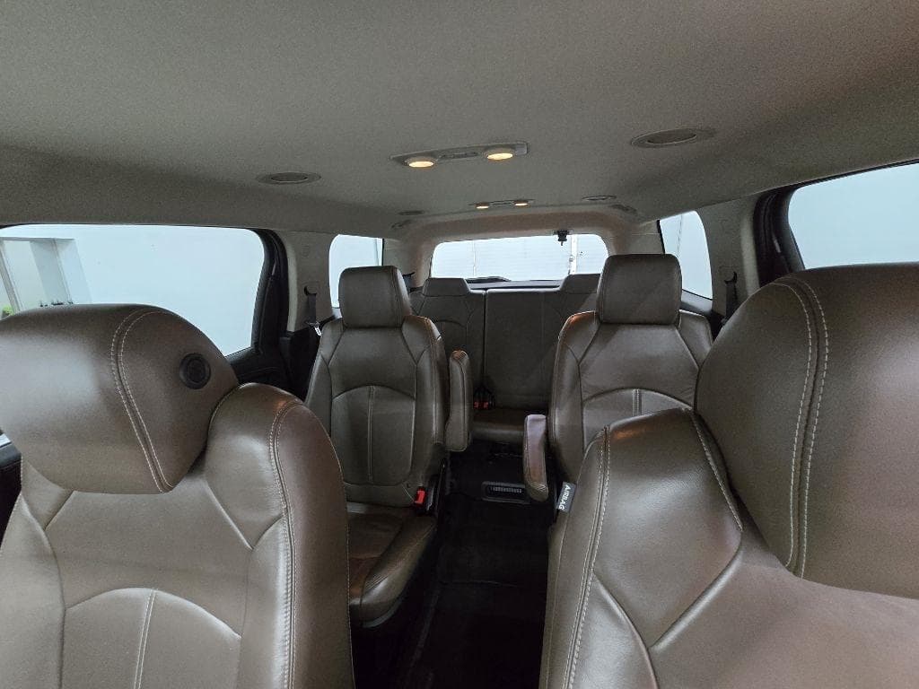 2015 GMC Acadia - Image 10