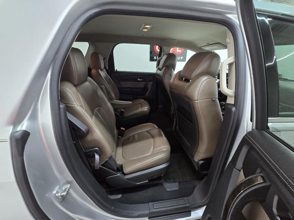 2015 GMC Acadia - Image 15