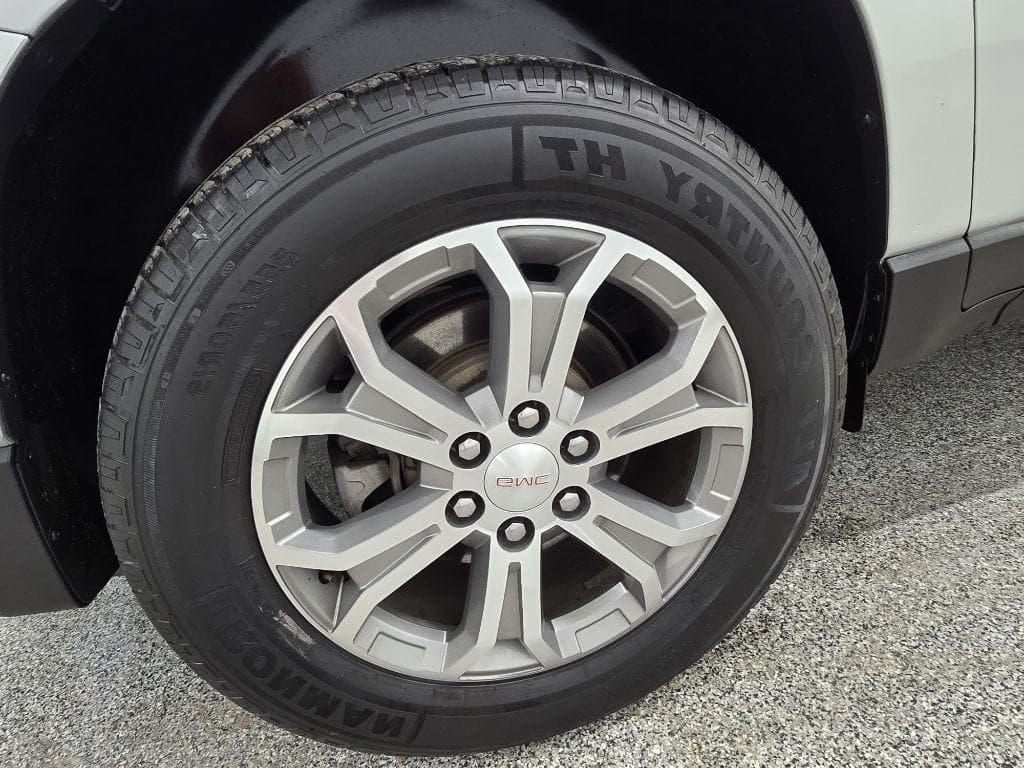 2015 GMC Acadia - Image 23