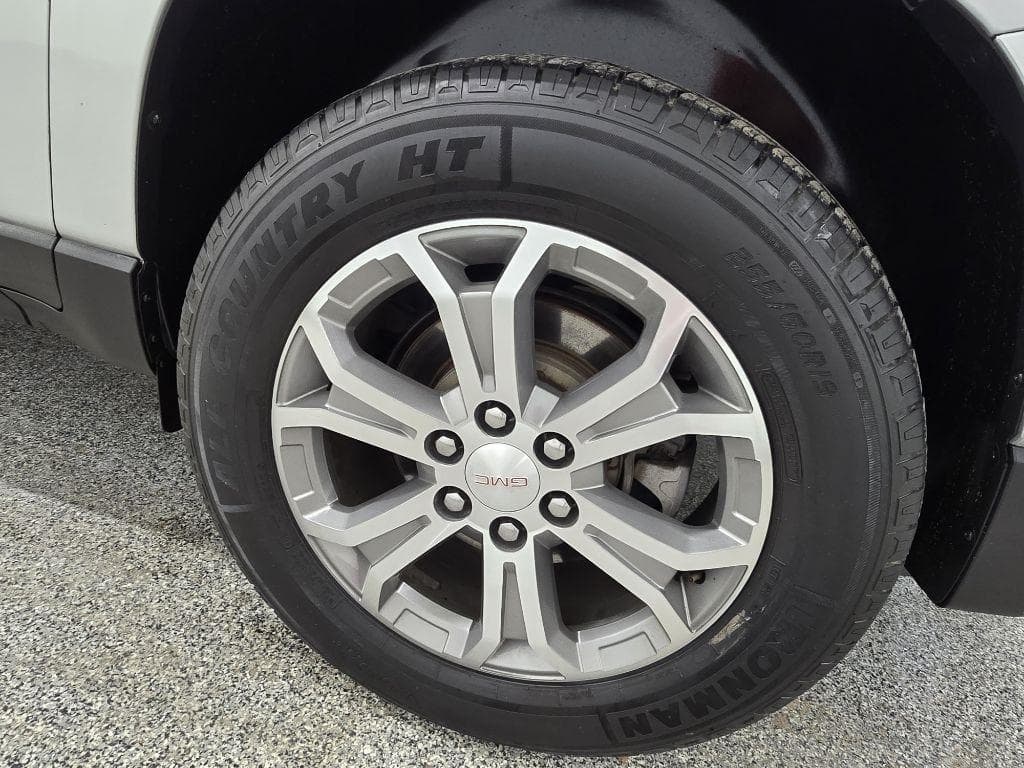 2015 GMC Acadia - Image 24