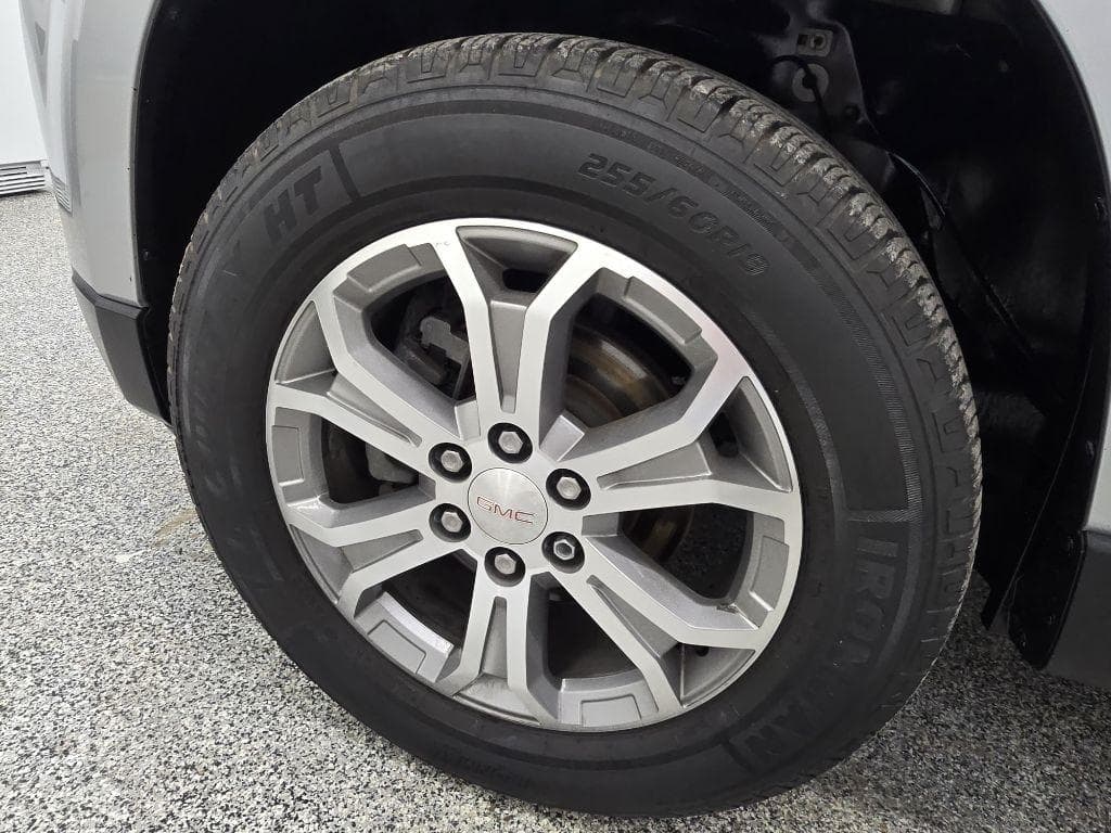 2015 GMC Acadia - Image 26