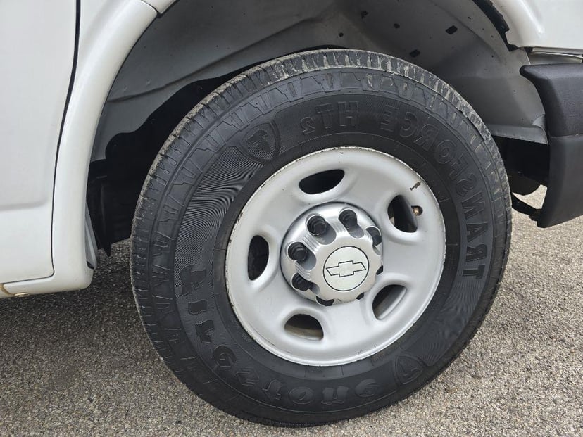 2016 CHEVROLET Express - Image 21