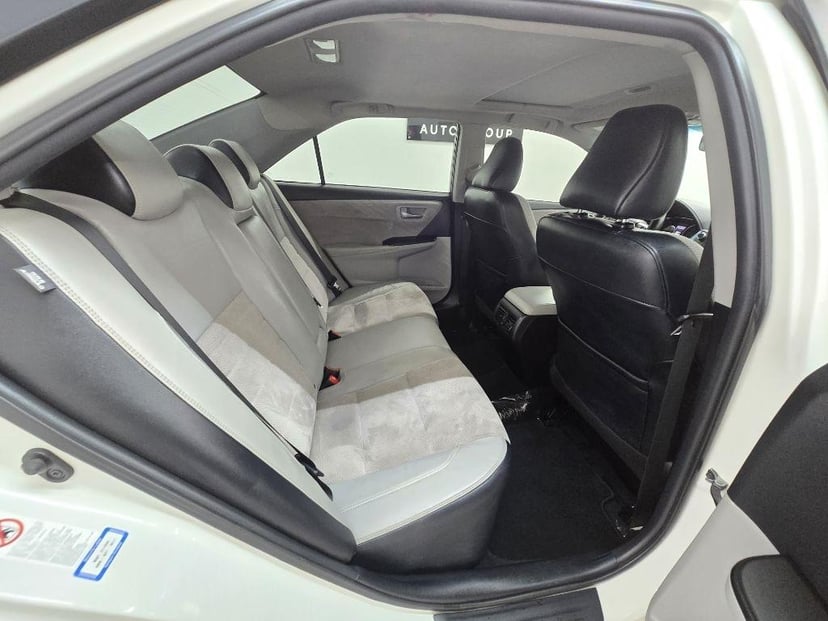 2015 TOYOTA Camry - Image 15