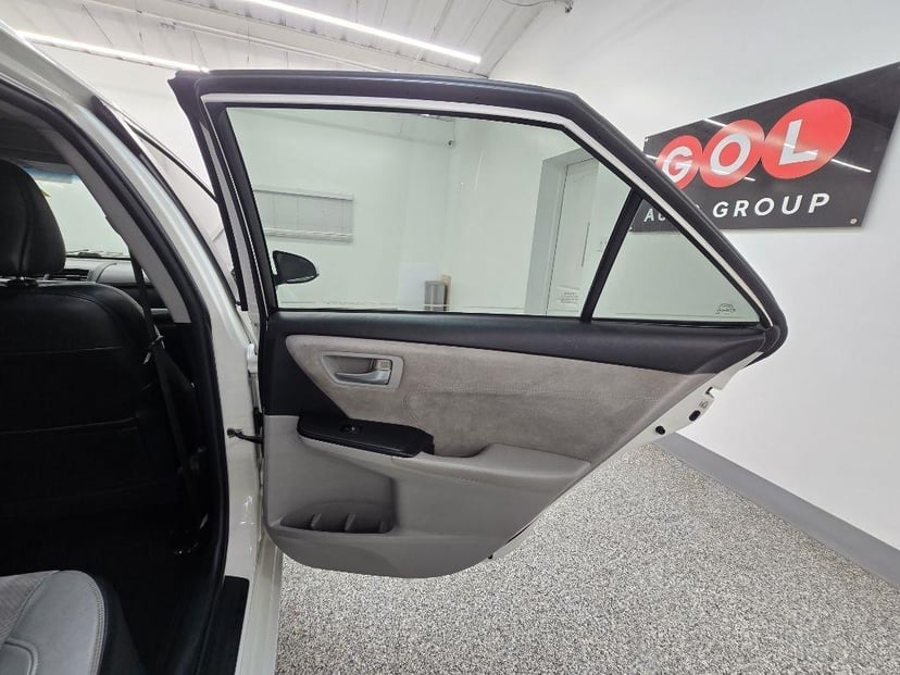 2015 TOYOTA Camry - Image 26