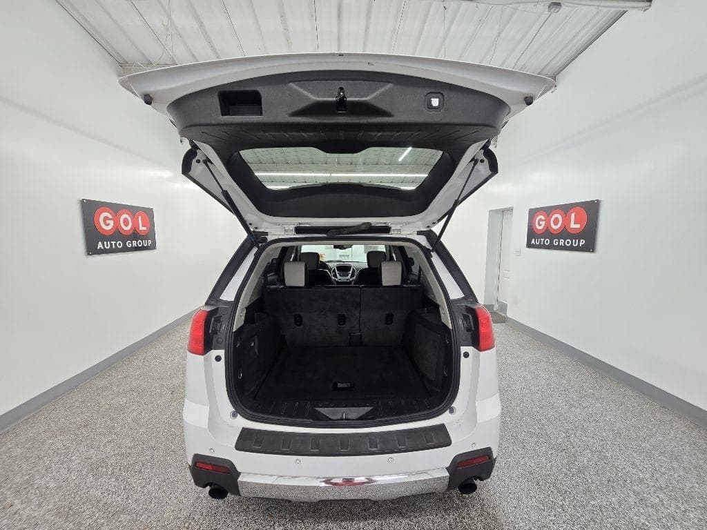 2015 GMC Terrain - Image 13