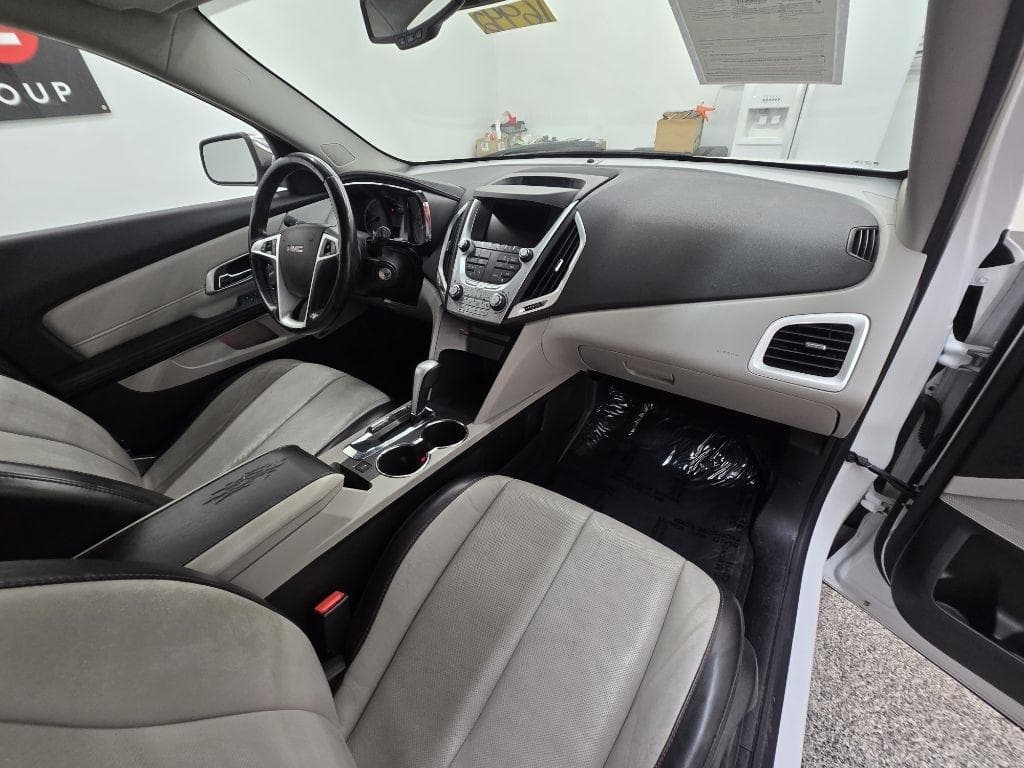 2015 GMC Terrain - Image 16