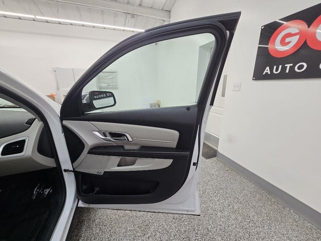 2015 GMC Terrain - Image 25