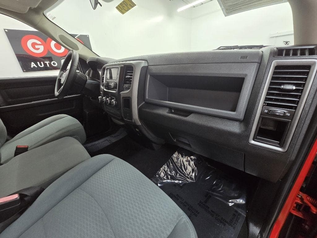2014 RAM 1500 - Image 16