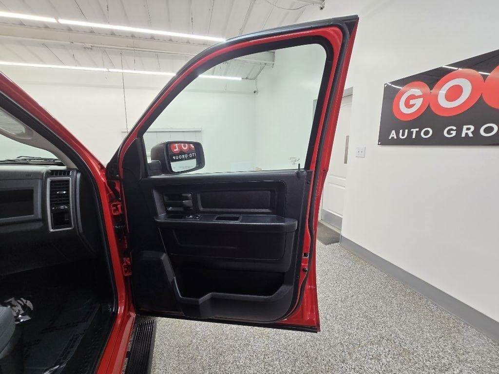 2014 RAM 1500 - Image 25