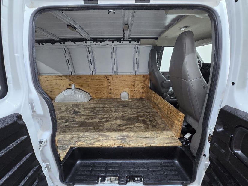 2019 Chevrolet Express - Image 12